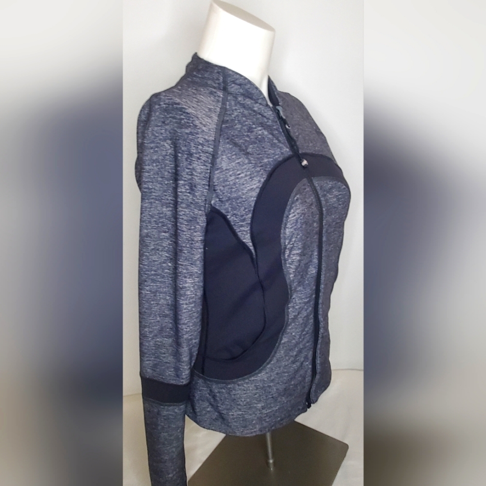 Lululemon Size 6 Zip-Up Jacket In Black - Picture 3 of 13